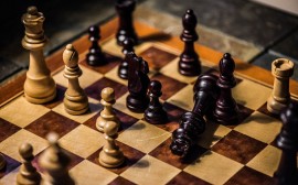 6833813-chess-wallpaper.jpg